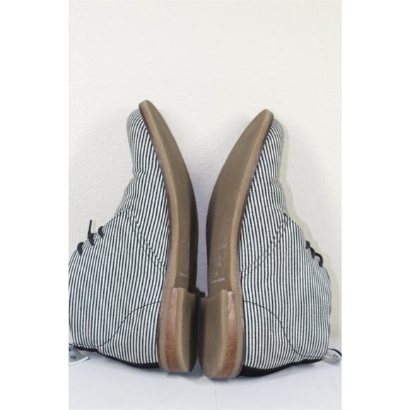 Duke + Dexter ~England Mens 10 Chukka Boot Black White Stripe main image 5